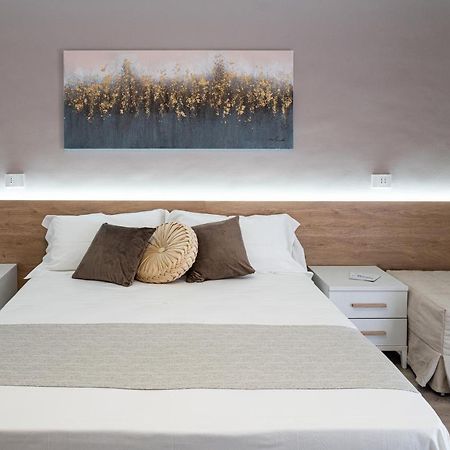 A Due Passi - Guest House Santo Stefano di Camastra Bagian luar foto