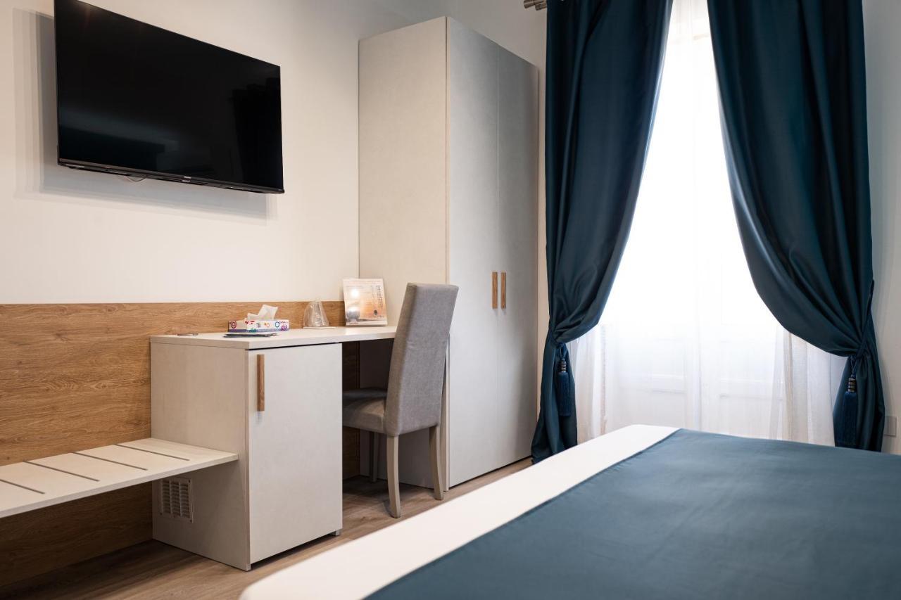 A Due Passi - Guest House Santo Stefano di Camastra Bagian luar foto